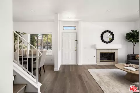 4140 Brookcrest Ct, Moorpark, CA 93021 photo 2