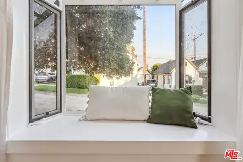 2529 Devonshire Ln, Altadena, CA 91001 photo 17