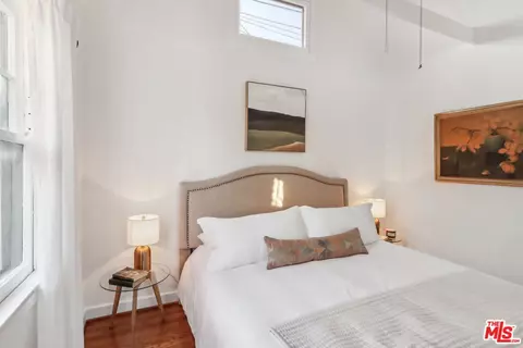 2529 Devonshire Ln, Altadena, CA 91001 photo 13