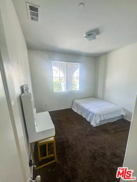 Bedroom - 15031 Hemlock, Victorville, CA 92394 photo 8 of 8