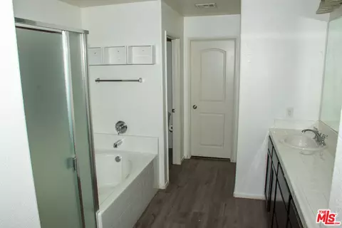 Entry Way - 15031 Hemlock, Victorville, CA 92394 photo 5 of 5