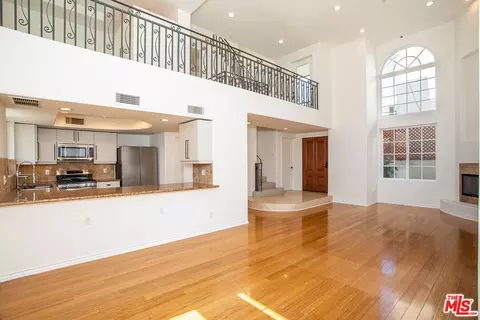1117 18th St # 5, Santa Monica, CA 90403