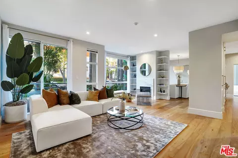 1024 7th St #101, Santa Monica, CA 90403