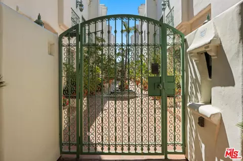 928 20th St #3, Santa Monica, CA 90403