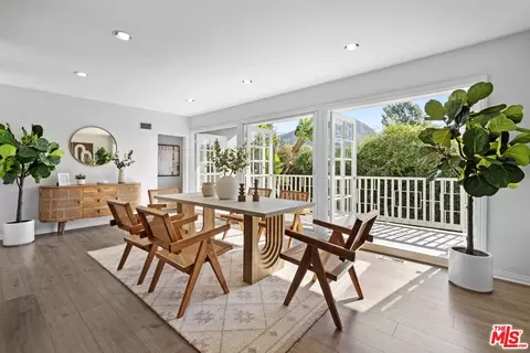 3366 Troy Dr, Los Angeles, CA 90068