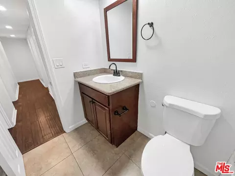 17530 Devonshire St, Northridge, CA 91325 photo 24