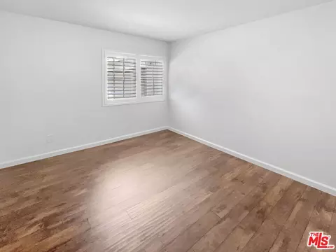 17530 Devonshire St, Northridge, CA 91325 photo 19
