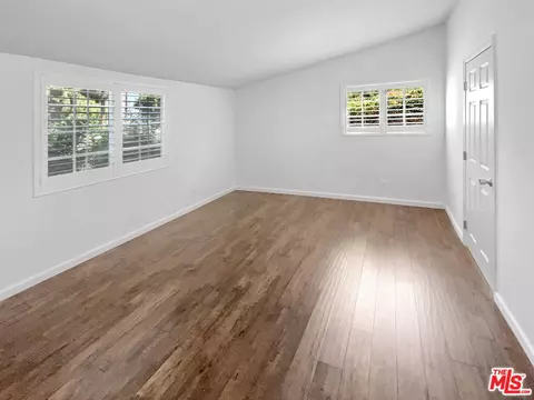 17530 Devonshire St, Northridge, CA 91325 photo 3