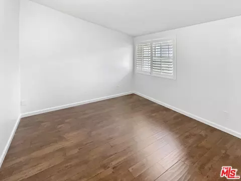 17530 Devonshire St, Northridge, CA 91325 photo 17