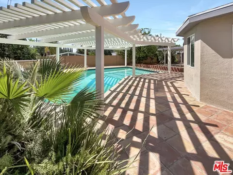 17530 Devonshire St, Northridge, CA 91325 photo 34