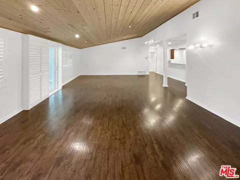 17530 Devonshire St, Northridge, CA 91325 photo 14