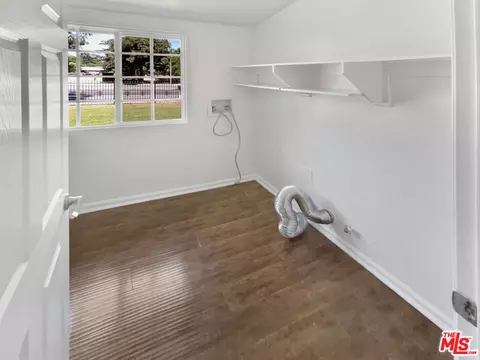17530 Devonshire St, Northridge, CA 91325 photo 37