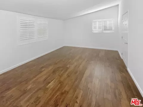 17530 Devonshire St, Northridge, CA 91325 photo 9