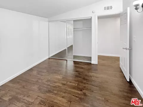 17530 Devonshire St, Northridge, CA 91325 photo 18