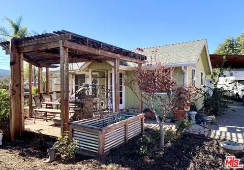 125 Prospect St, Oak View, CA 93022