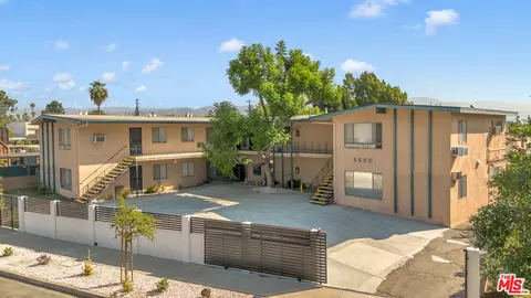 5550 Denny Ave, North Hollywood, CA 91601