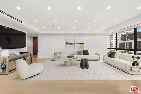 10750 Wilshire Blvd #303, Los Angeles, CA 90024
