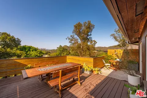 19627 Vision Dr, Topanga, CA 90290