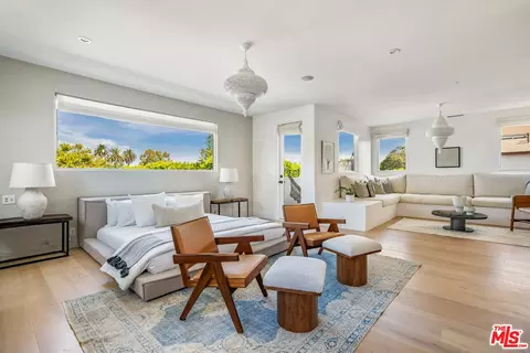 Bedroom - 644 Brooks Ave, Venice, CA 90291 photo 1 of 10