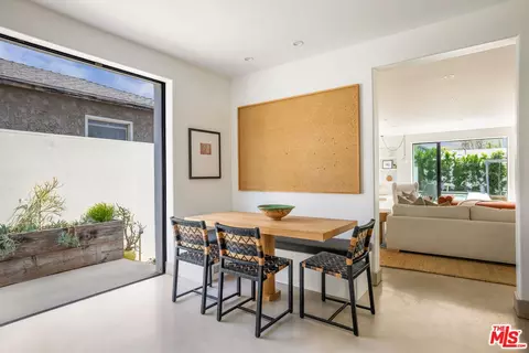 Dining - 644 Brooks Ave, Venice, CA 90291 photo 4 of 4