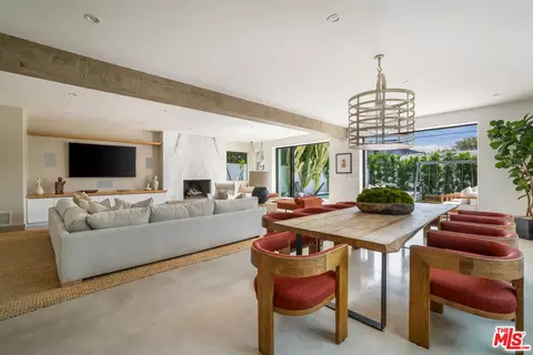Dining - 644 Brooks Ave, Venice, CA 90291 photo 2 of 4
