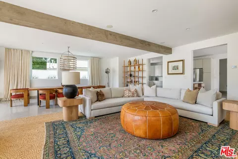 Living - 644 Brooks Ave, Venice, CA 90291 photo 3 of 7