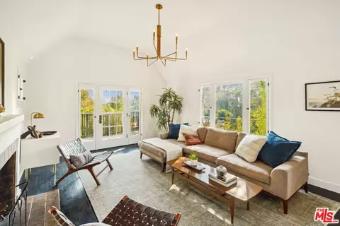 5818 Tuxedo Ter, Los Angeles, CA 90068