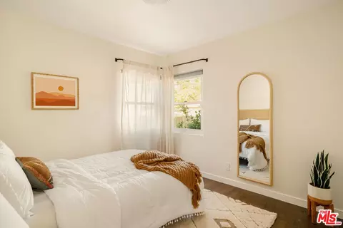Bedroom - 10638 Samoa Ave, Tujunga, CA 91042 photo 5 of 6