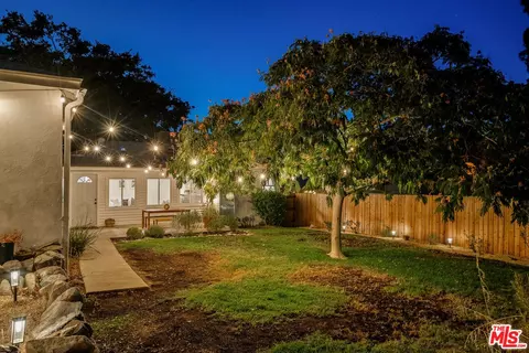 Exterior - 10638 Samoa Ave, Tujunga, CA 91042 photo 7 of 8