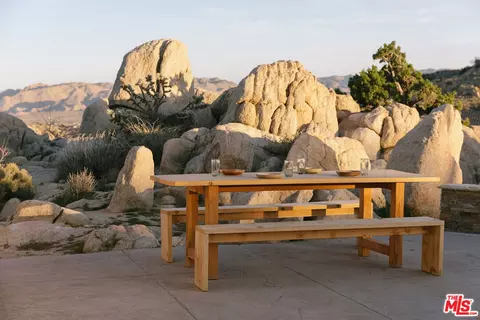 5807 San Rafael Rd, Yucca Valley, CA 92284
