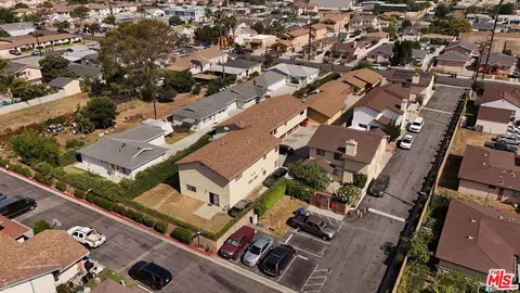 View/Area - 334 E 220th St, Carson, CA 90745 photo 12 of 16