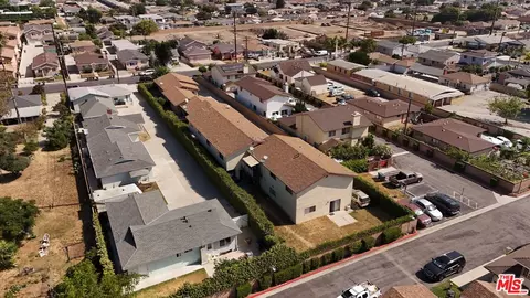 View/Area - 334 E 220th St, Carson, CA 90745 photo 9 of 16