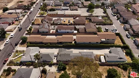 View/Area - 334 E 220th St, Carson, CA 90745 photo 7 of 16