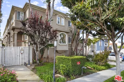 320 E Imperial Ave #1, El Segundo, CA 90245 photo 1