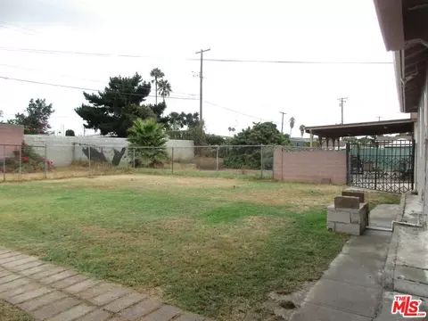 Exterior - 719 E 154th St, Compton, CA 90220 photo 4 of 7