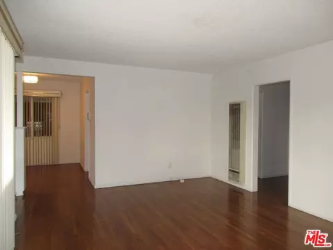 Living - 719 E 154th St, Compton, CA 90220 photo 2 of 3