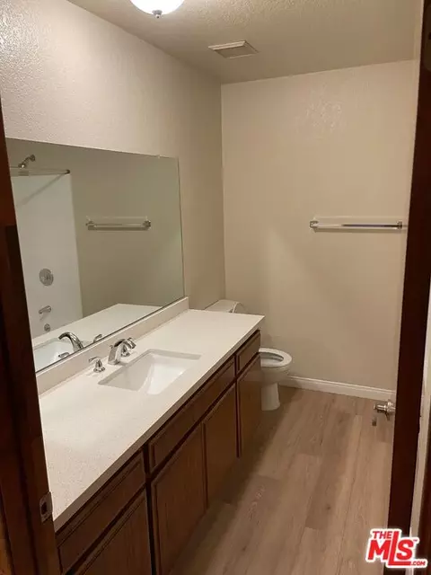 536 E Cypress Ave, Burbank, CA 91501 photo 14