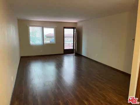 536 E Cypress Ave, Burbank, CA 91501 photo 10