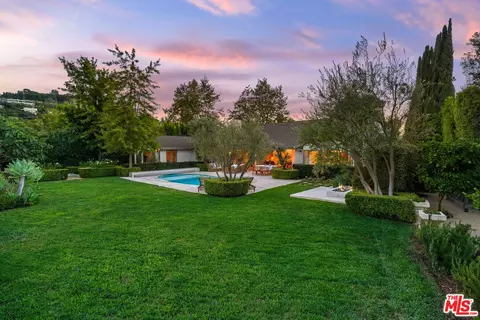 3428 Wrightview Dr, Studio City, CA 91604