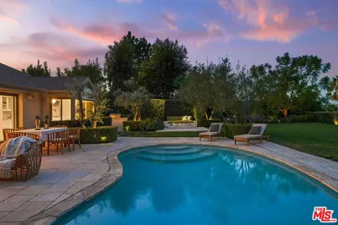 Exterior - 3428 Wrightview Dr, Studio City, CA 91604 photo 3 of 18
