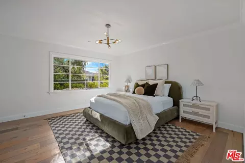 Bedroom - 3428 Wrightview Dr, Studio City, CA 91604 photo 5 of 6