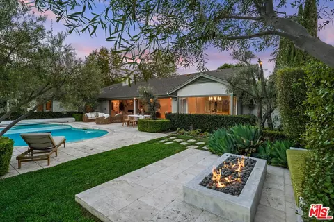Exterior - 3428 Wrightview Dr, Studio City, CA 91604 photo 7 of 18