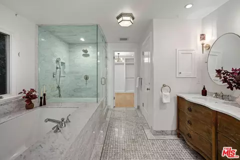Bath - 3428 Wrightview Dr, Studio City, CA 91604 photo 1 of 4