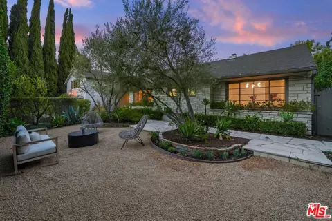 Exterior - 3428 Wrightview Dr, Studio City, CA 91604 photo 8 of 18