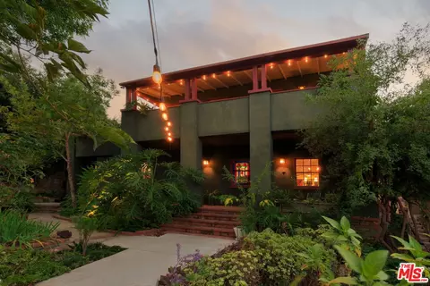1225 Reynolds Dr, Glendale, CA 91205