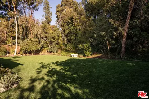 2821 Roscomare Rd, Los Angeles, CA 90077