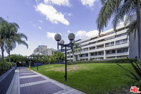 880 W 1st St #213, Los Angeles, CA 90012