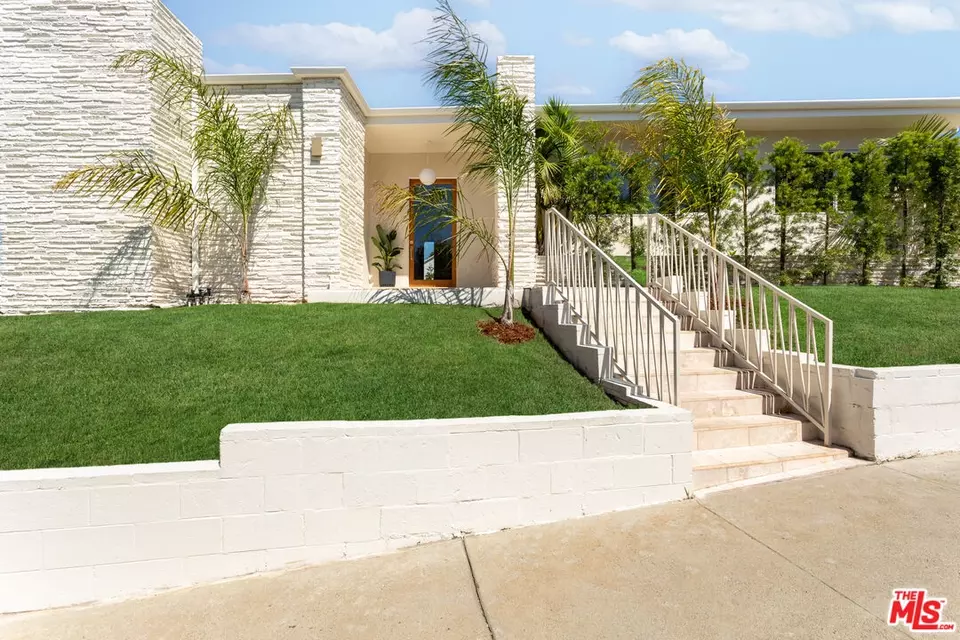 Other - 3908 S Cloverdale Ave, Los Angeles, CA 90008 photo 8 of 13