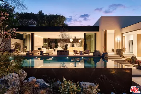 151 S Cliffwood Ave, Los Angeles, CA 90049