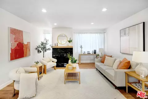 14647 Dickens St #5, Sherman Oaks, CA 91403